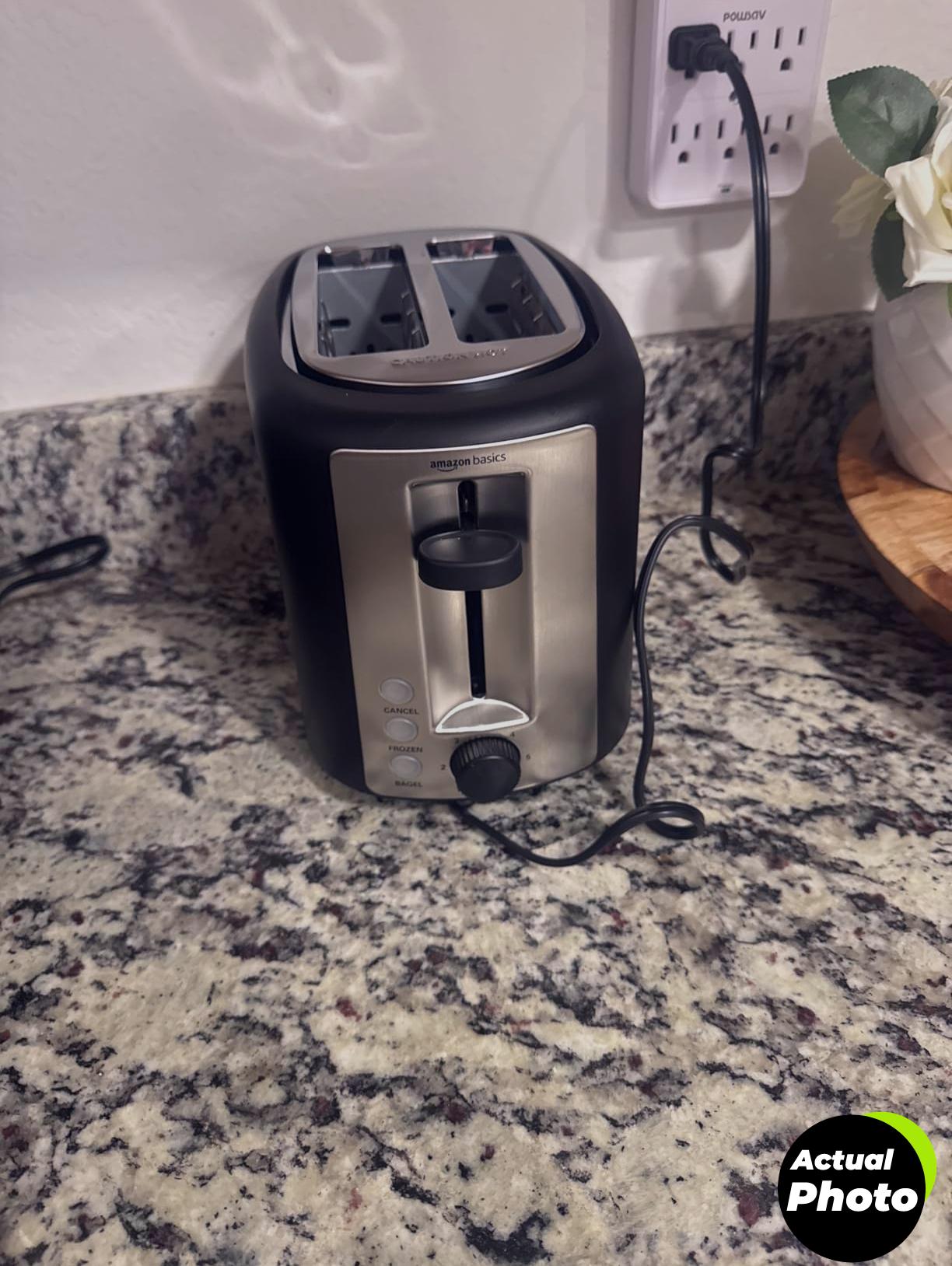 amazon-basics-toaster-2-slice-black-silver-foto-2