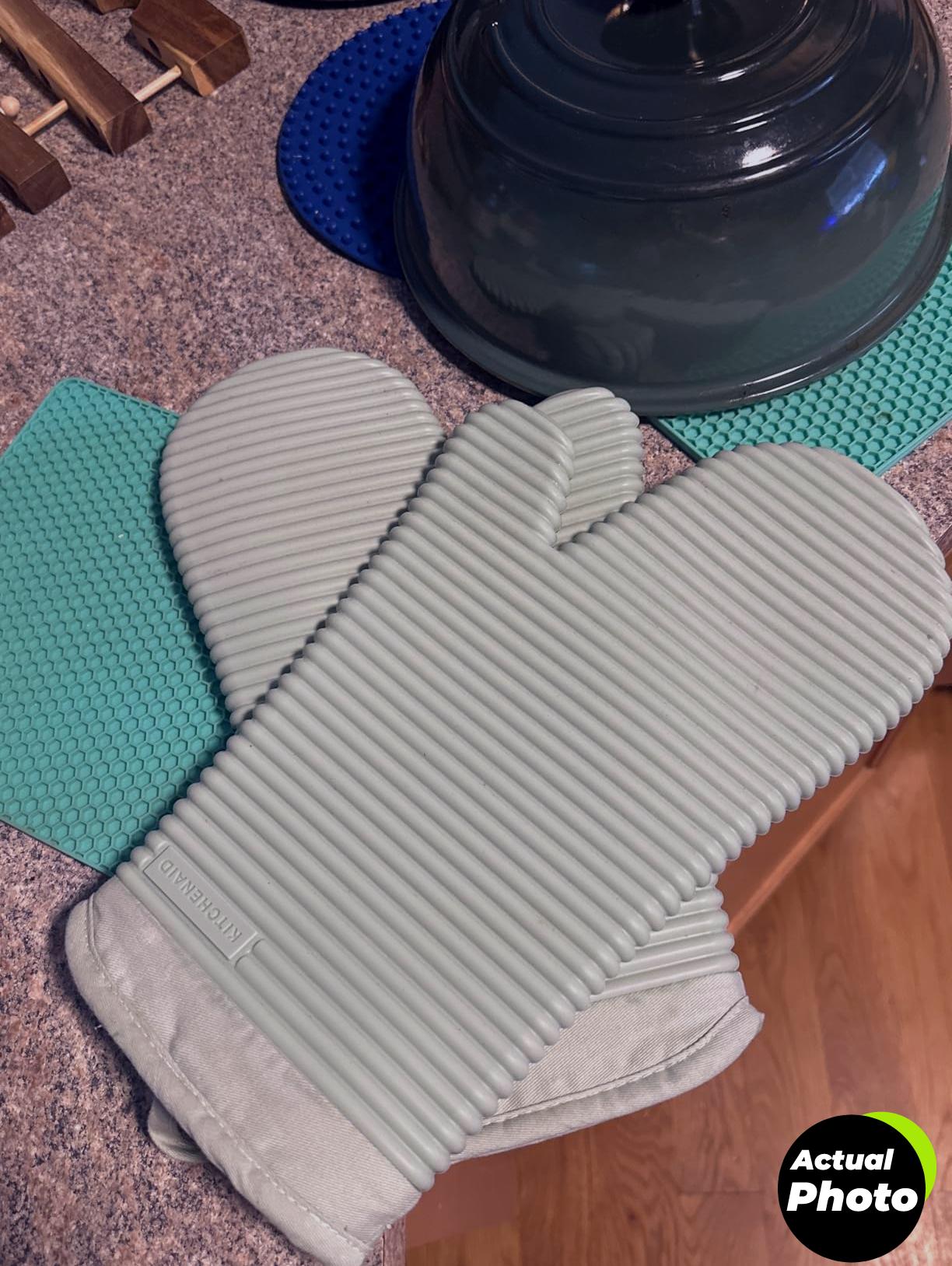 kitchenaid-silicone-mitts-2pack-milkshake-foto-1