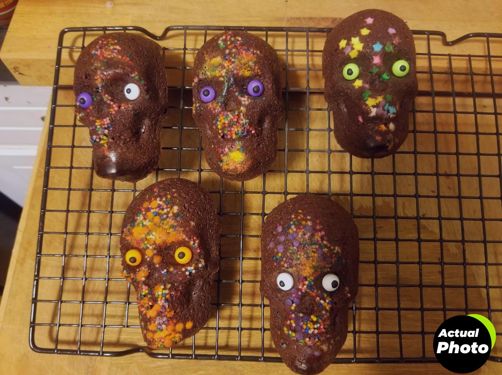skull-cake-pan-halloween-6-cavity-silicone-foto-1