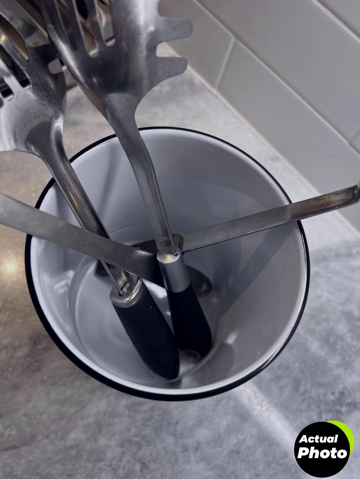 utensil-holder-black-kitchen-decor-crock-foto-2